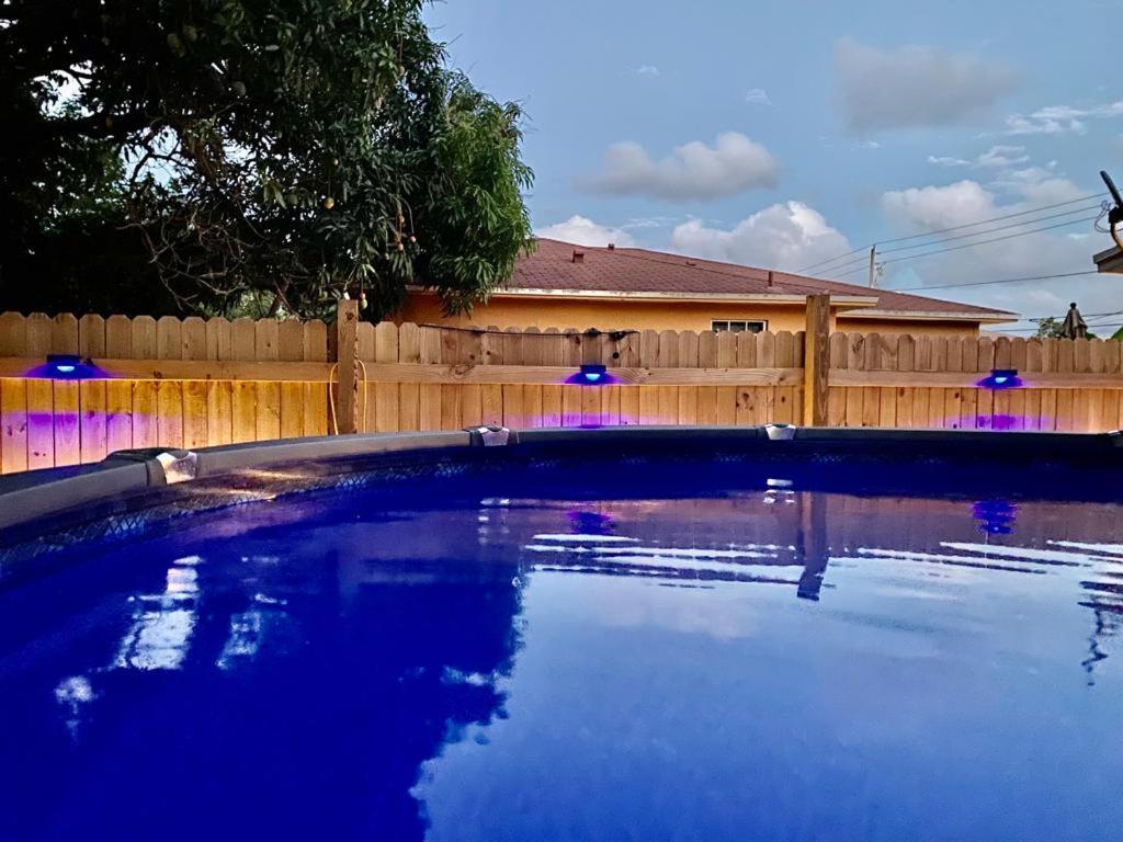 Blue Room By The Gables ไมอามี ภายนอก รูปภาพ